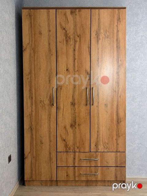 Mebel növü: Üç qapılı paltar dolabı Təsvir: - Təbii ağac teksturalı — Qobu