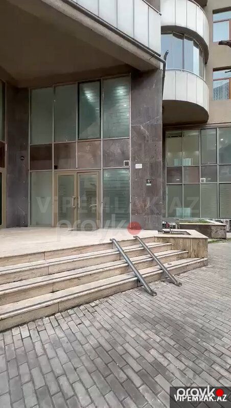 Yasamal rayonunda 4 otaqlı Ofis Kirayə verilir, 180 m² — Bakı