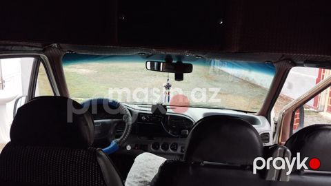 Ford Transit — Salyan