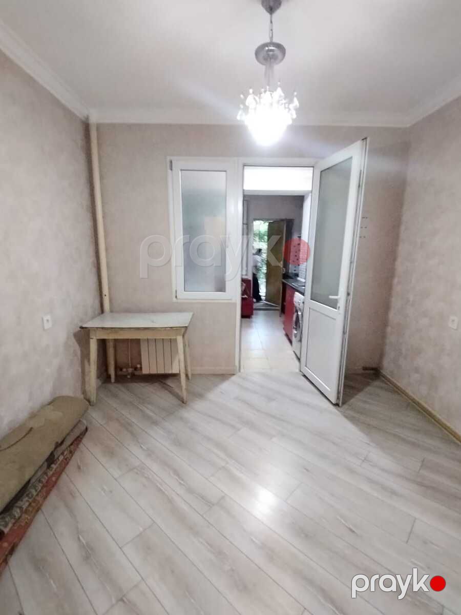 Satılır 2 otaqlı köhnə tikili 65 m² — Mənzil, Bakı (2)