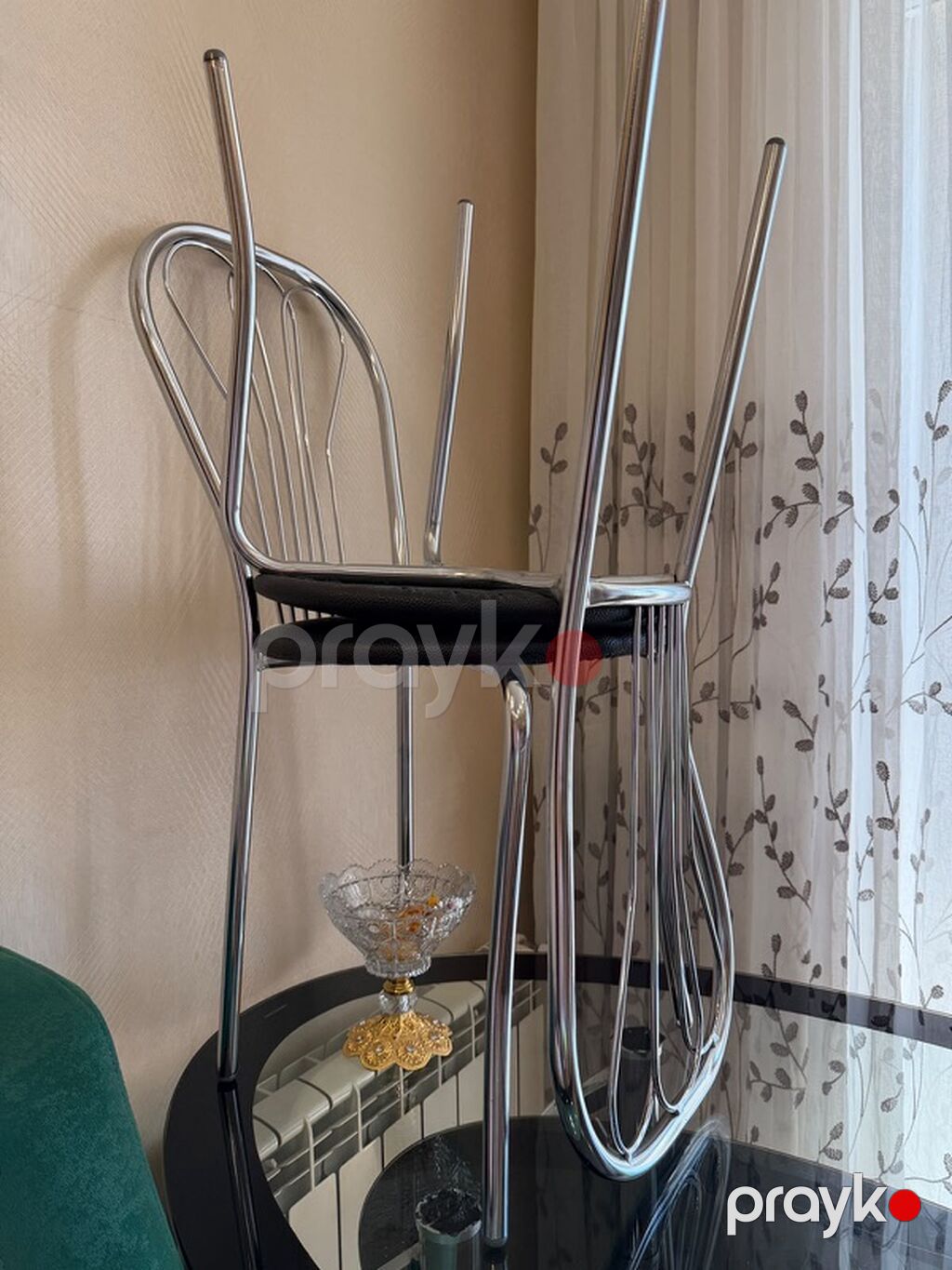 Divan ve Oval formalı şüşə yemək/çay masası və 2 ədəd metal stul dəsti — Masalar və stullar, Bakı (2)