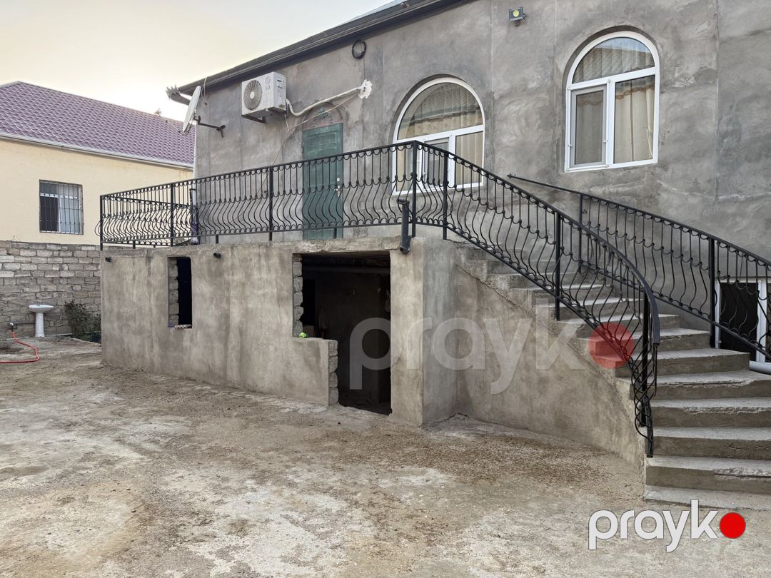 Satılır 4 otaqlı həyət evi/bağ evi 250 m² — Ev, villa, Bakı (9)
