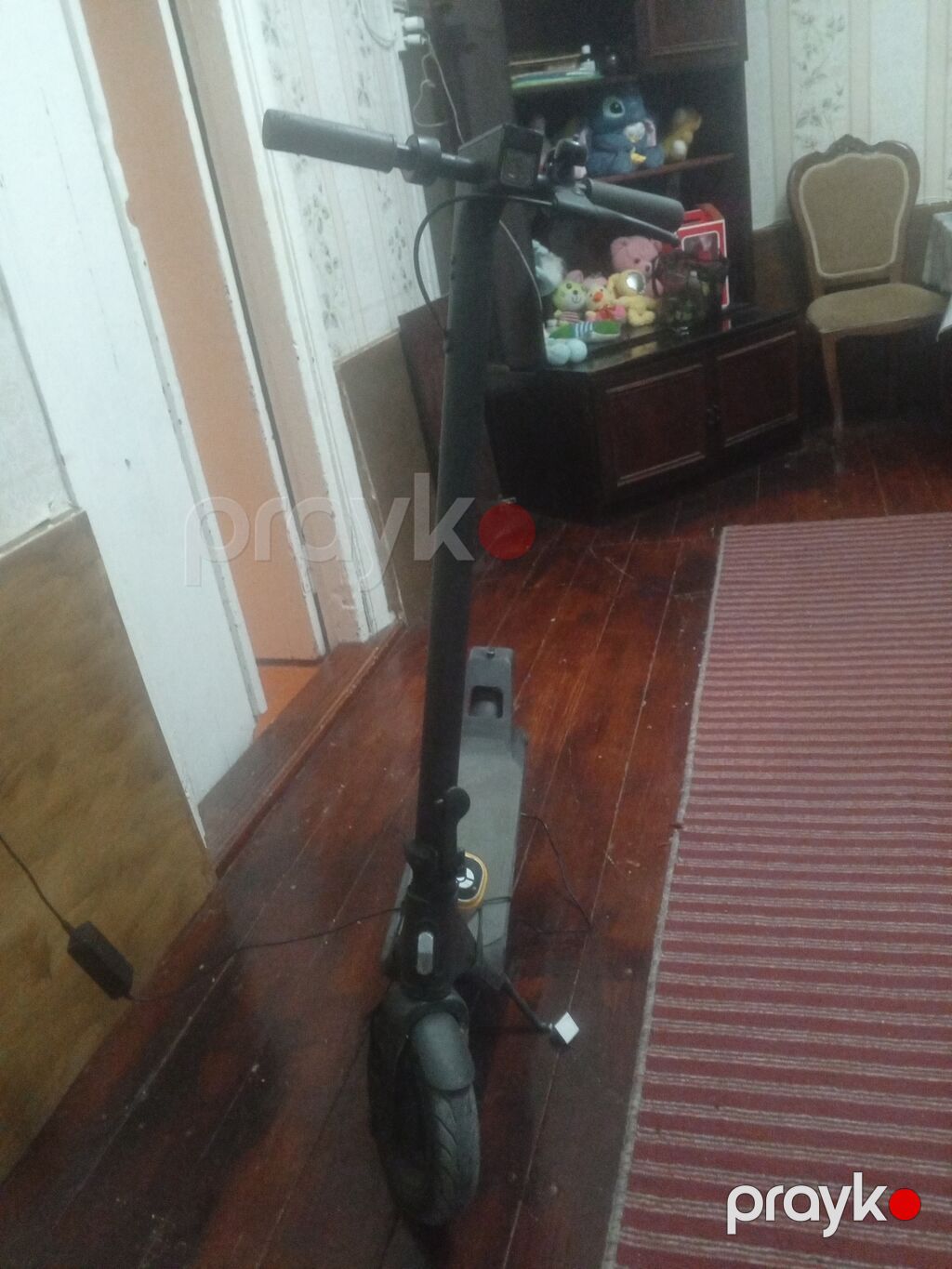 İşlənmiş Elektrik samokat 12", 751 - 1000 Vt, 26 - 35 km/s, Ünvandan götürmə — Skuterlər, Bakı (4)