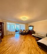 Satış: 4 otaqlı Köhnə tikili, 125 m², Binəqədi rayonu — Zaur M