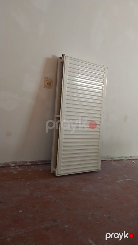 Panel radiator – su ilə işləyən mərkəzi istilik sistemi üçün. Texniki — Sumqayıt