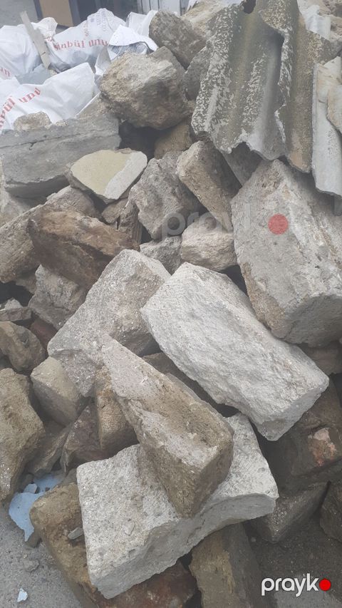 Məhsul: Tikinti qırıntıları və iri daş parçaları Təsvir: - Müxtəlif — Digah