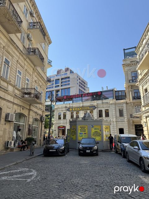 Satılır 3 otaqlı köhnə tikili 90 m² — Bakı