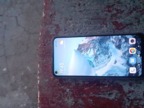 Xiaomi Redmi smartfon - Model: Redmi (şəkildəki yaşıl korpuslu — Gəncə