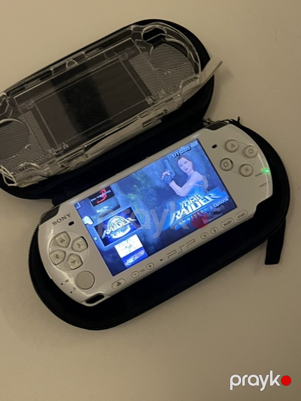 Sony PSP 3000 (PlayStation Portable) – ağ rəng Tərtəmizdir, üzərində — Portativ oyun konsoləri, Bakı (4)