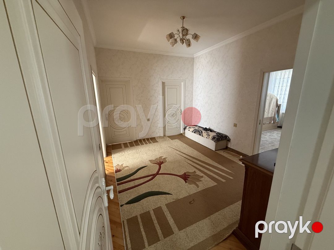 Satılır 4 otaqlı həyət evi/bağ evi 250 m² — Ev, villa, Bakı (5)