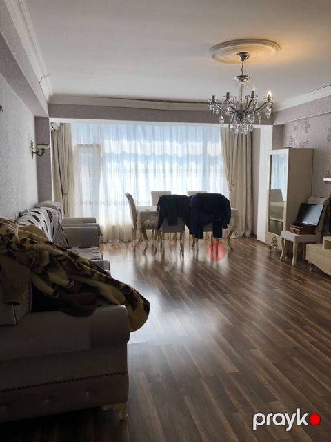 Satılır 2 otaqlı köhnə tikili 105 m² — Bakı