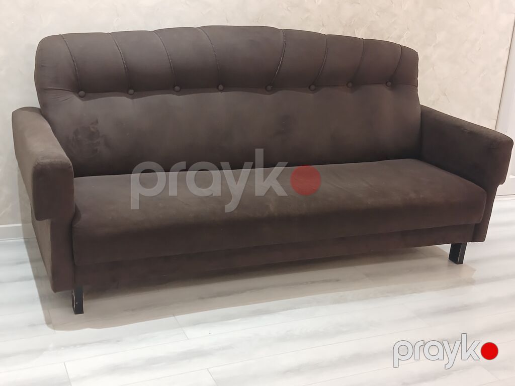 Qəhvəyi rəngdə 3 nəfərlik divan - Klassik dizayn: Yuxarı hissədə — Divanlər, Saatlı (3)