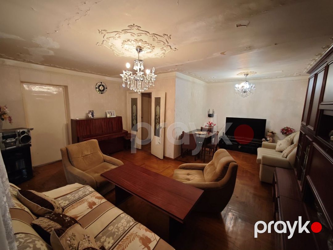 Satılır 4 otaqlı köhnə tikili 90 m² — Mənzil, Bakı (2)