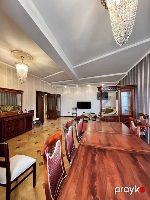 Satılır 4 otaqlı yeni tikili 165 m² — Bakı