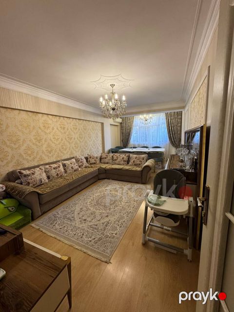 Satılır 3 otaqlı köhnə tikili 100 m²