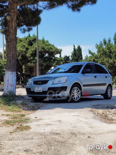 Kia Rio, 1.4 L, 2006 il, 273 000 km — Sumqayıt
