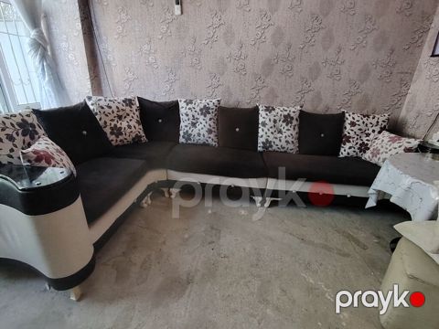 Künc divan və taxta stul dəsti - Künc divan: L formalı, geniş oturma — Digah