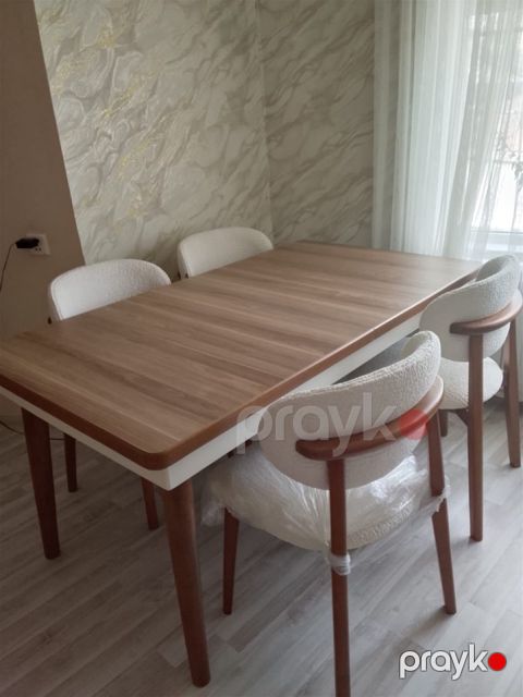 Masa və oturacaqlar — Bakı