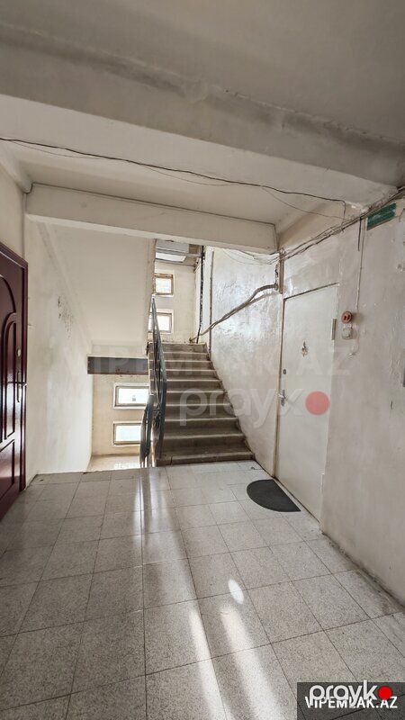 Yasamal rayonunda 3 otaqlı Köhnə tikili Satılır, 80 m² — Mənzil, Bakı (2)