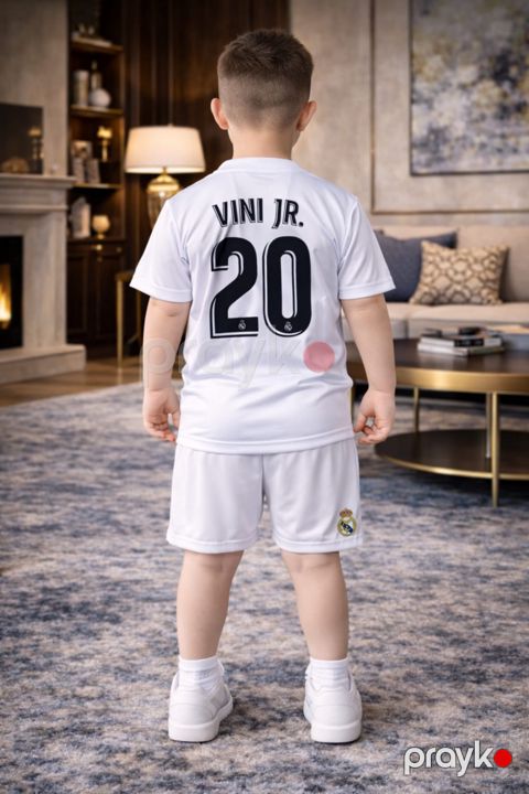 Uşaq futbol dəsti Real Madrid Vini Jr 20, ağ, polyester, ölçü 12 yaş — Bakı
