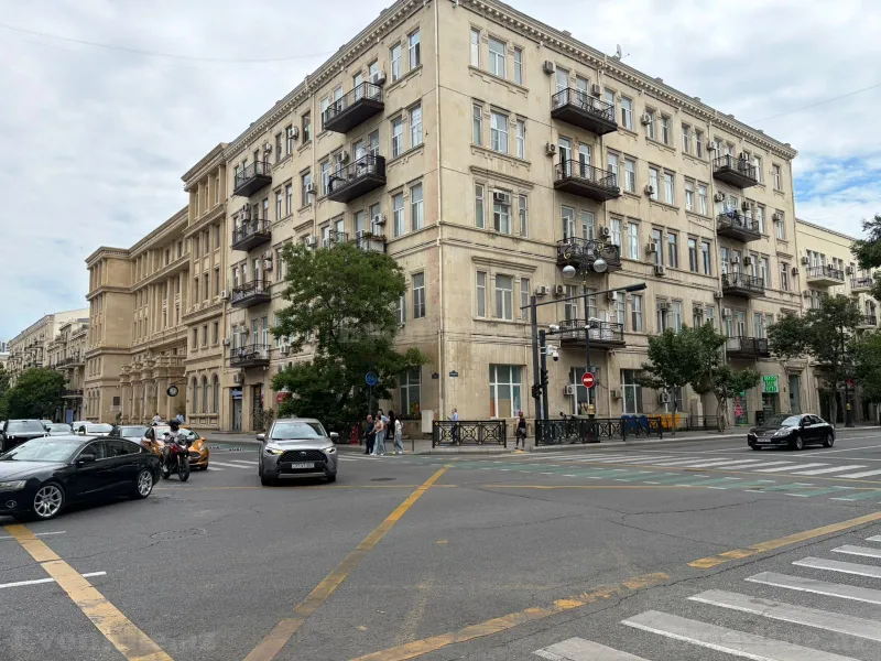 Satılır 1 otaqlı Mənzil Köhnə tikili 38 m² Bakı, Nəsimi r., 28 May m — Bakı
