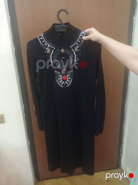Qara rəngli trikotaj don - Model: uzunqol, dizə yaxın uzunluq - Yaxa — Bakı