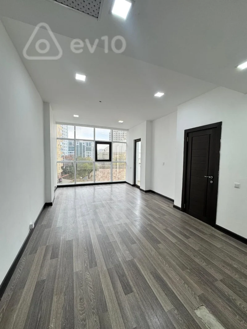 Ofis, 530 m², Rəşid Behbudov küçəsi, Xarici Diller Universitetinin yani — kirayə — Ofis, Bakı (4)