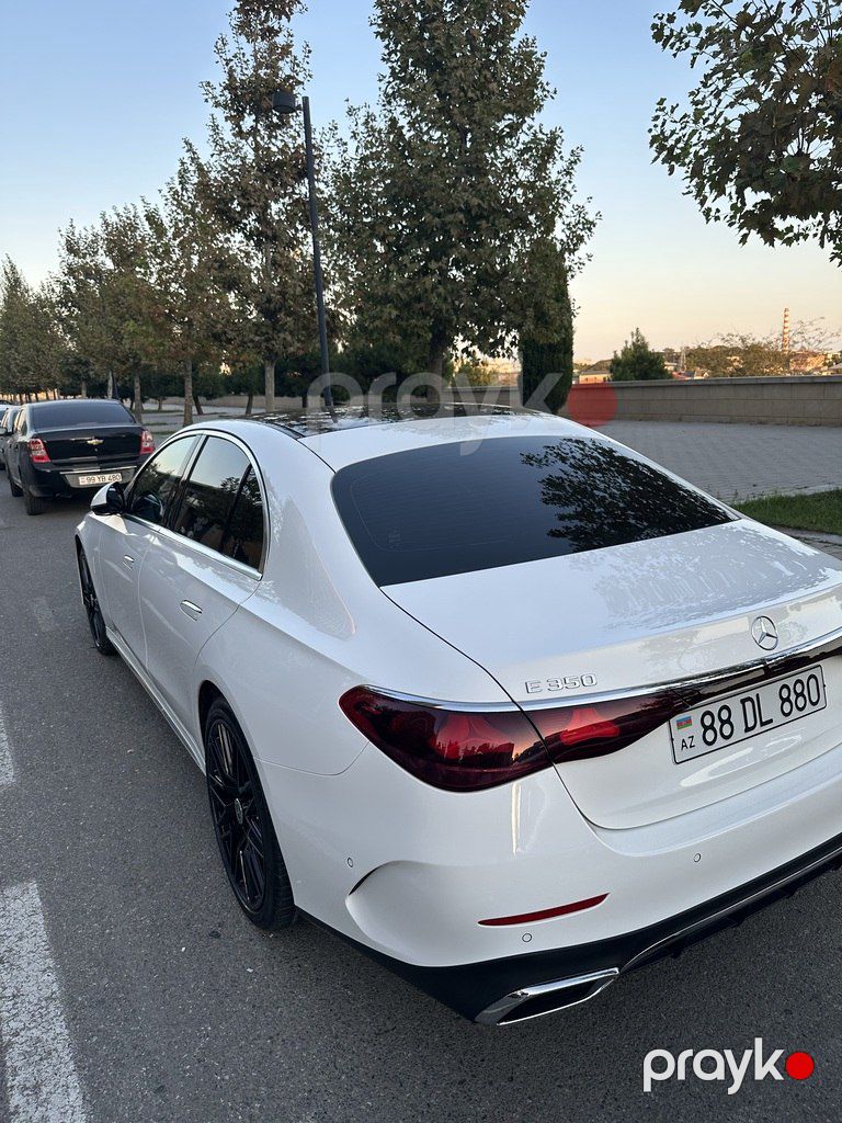 Mercedes E 300 4MATIC, 2.0 L, 2024 il, 18 280 km — Avtomobillər, Bakı (8)