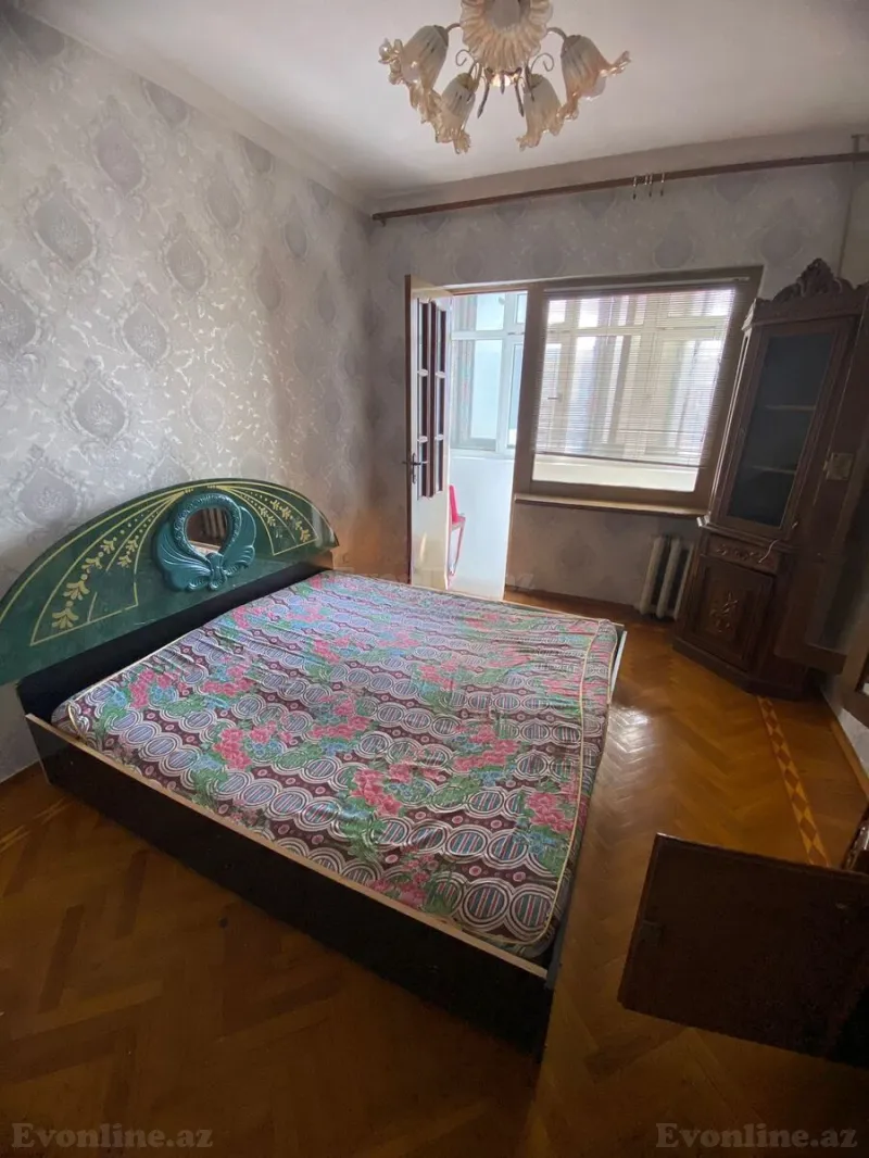 Kirayə verilir 5 otaqlı Mənzil Köhnə tikili 120 m² Bakı, Binəqədi r., Azadlıq prospekti m., 8-ci mikrorayon — Mənzil, Bakı (2)