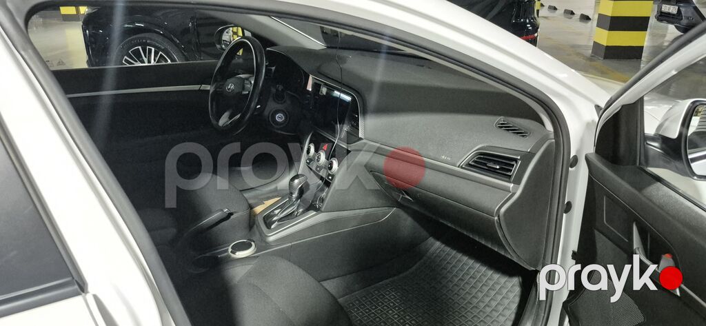 Hyundai Elantra: 1.6 l 2019 il Sedan — Avtomobillər, Digah (8)