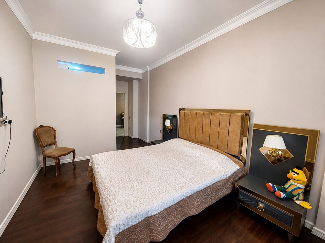 Satılır 5 otaqlı yeni tikili 215 m² — Mənzil, Bakı (9)