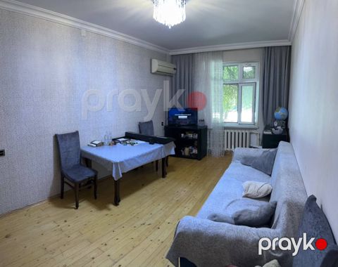Satılır 3 otaqlı köhnə tikili 80 m²