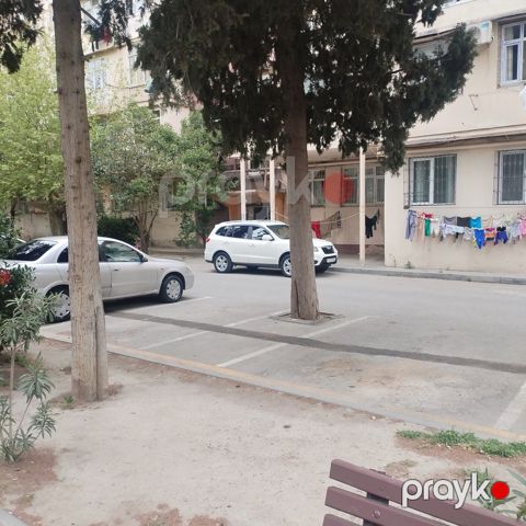 Satılır 2 otaqlı köhnə tikili 60 m² — Bakı