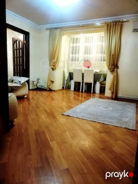 Bakı, 3 otaqlı, Köhnə tikili, 90 kv. m — Bakı