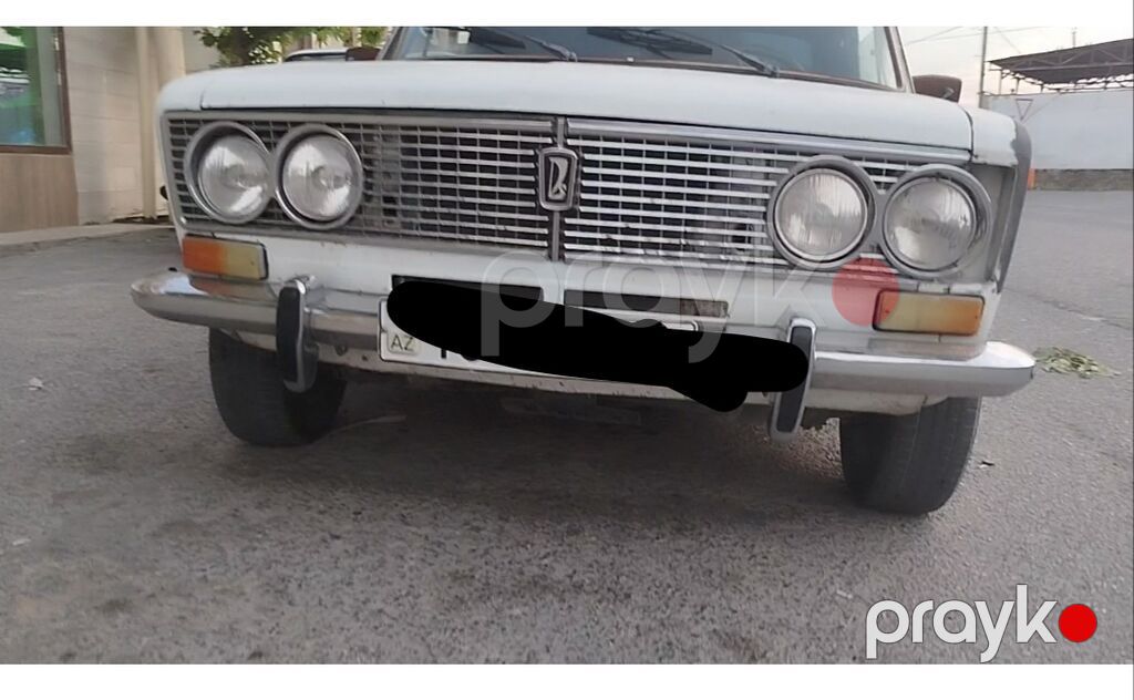 VAZ 2103, ağ rəng, klassik sedan. Xüsusiyyətlər: - Kuzov: 4 qapılı — Avtomobillər, Digah (2)