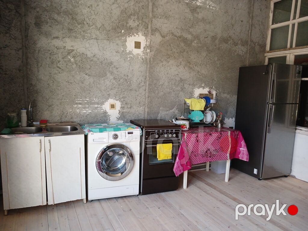 Kiralık geniş mətbəxli mənzil hissəsi - İşıqlı, hündür tavanlı — Mənzil, Gəncə (3)