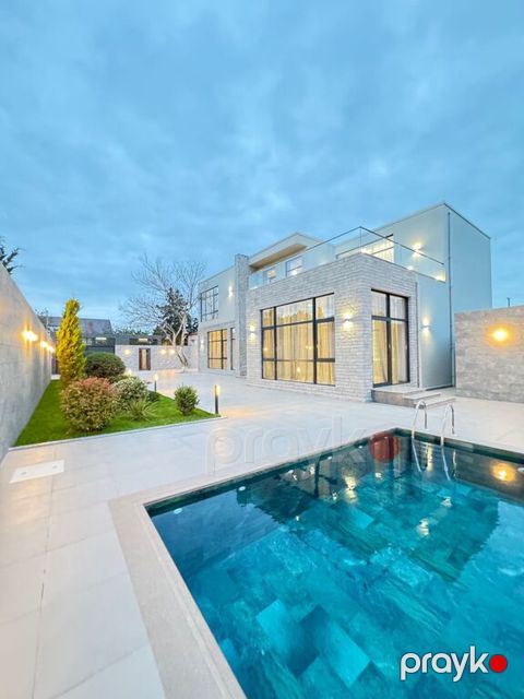 Satılır 6 otaqlı həyət evi/bağ evi 500 m² — Bakı