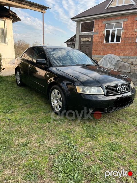 Audi A4, 1.8 L, 2003 il, 268 000 km — Qax