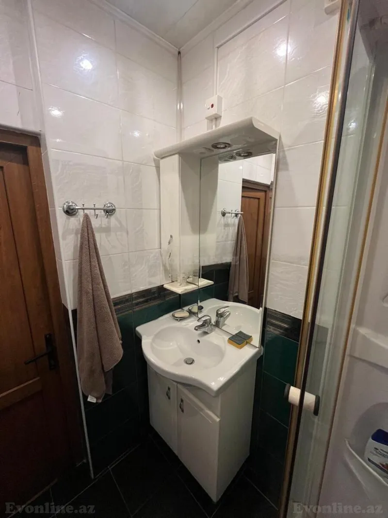 Kirayə verilir 3 otaqlı Mənzil Köhnə tikili 80 m² Bakı, Səbail r., Sahil m — Mənzil, Bakı (6)