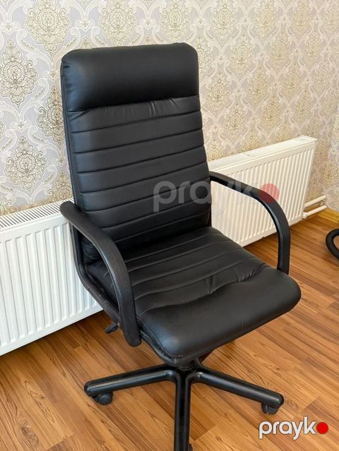 Ofis kreslosu.qiymet 120 man.unvan Bilgeh baglari.kod9997 gnk — Bakı