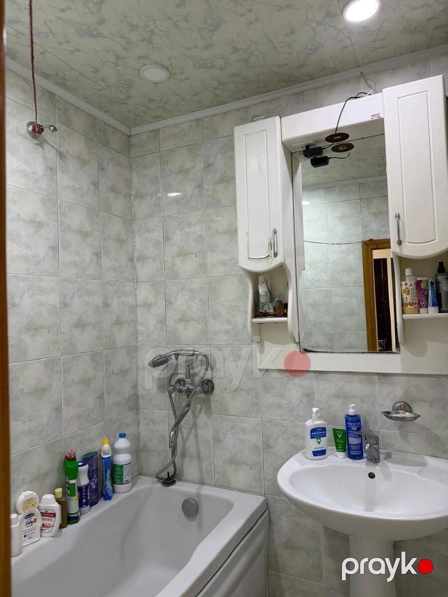 Satılır 2 otaqlı köhnə tikili 66 m² — Mənzil, Bakı (9)