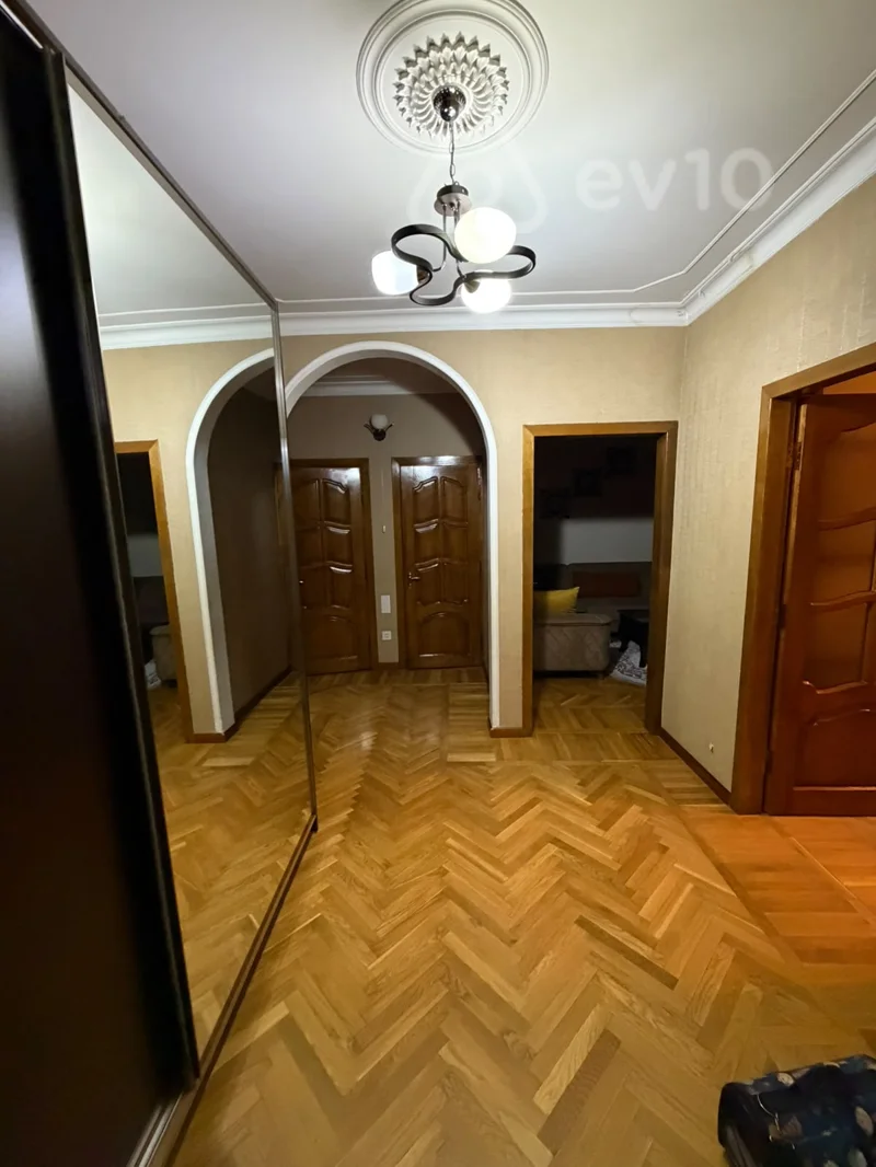 3 otaqlı mənzil, 80 m², 20 Yanvar metrosu və İnşaatçılar metrosu — kirayə — Mənzil, Bakı (8)