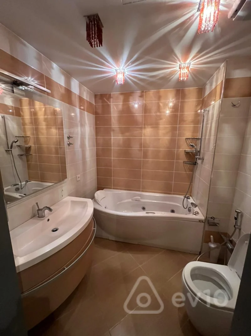 4 otaqlı mənzil, 180 m², пр Нефтяников — kirayə — Mənzil, Bakı (4)