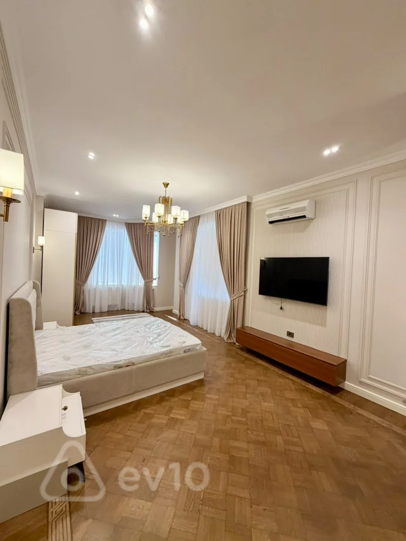 4 otaqlı mənzil, 235 m², 28may metrosunun yaxınlığı — kirayə — Mənzil, Bakı (11)