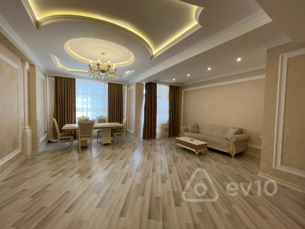 4 otaqlı mənzil, 150 m², Babek Prosbekti — kirayə — Bakı