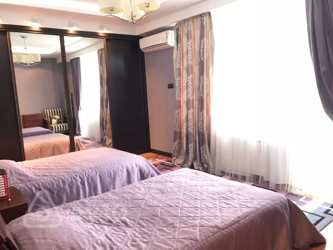 4 otaqlı mənzil, 200 m², 28may metrosunun yaxınlığı — kirayə — Mənzil, Bakı (12)