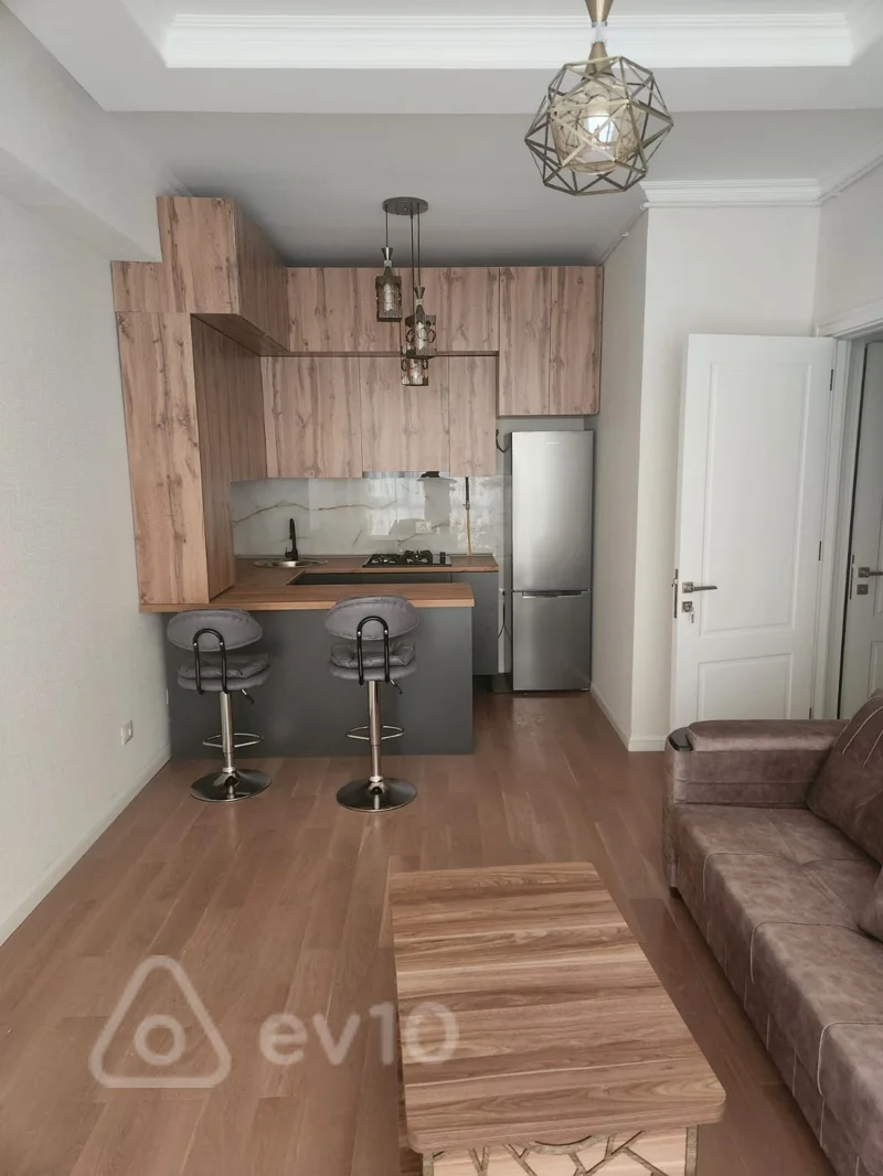 2 otaqlı mənzil, 43 m², Bakı, Bakı Müsteqillik Küçəsi — kirayə — Bakı