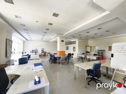 İcarəyə verilir 15 otaqlı ofis 650 m² — Bakı