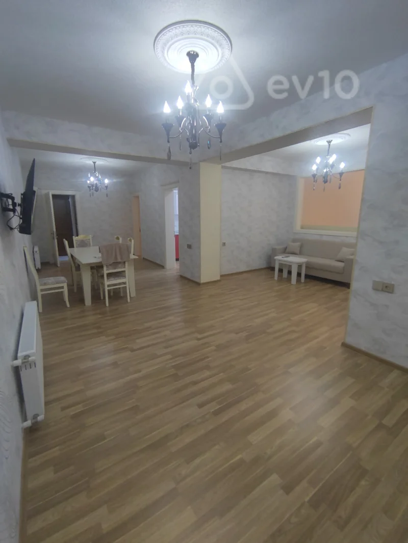 3 otaqlı mənzil, 106 m², Əsəd Əhmədov küçəsi — Bakı