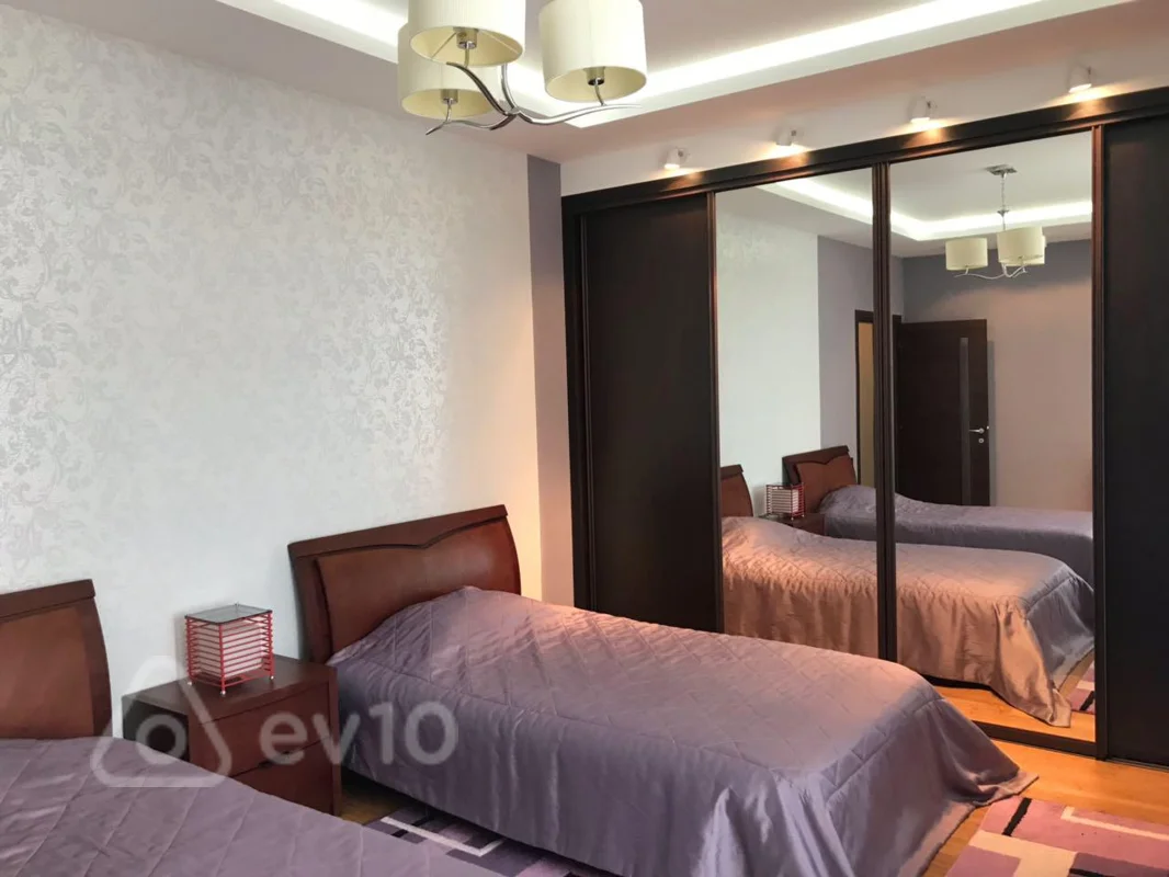 4 otaqlı mənzil, 200 m², 28may metrosunun yaxınlığı — kirayə — Mənzil, Bakı (11)